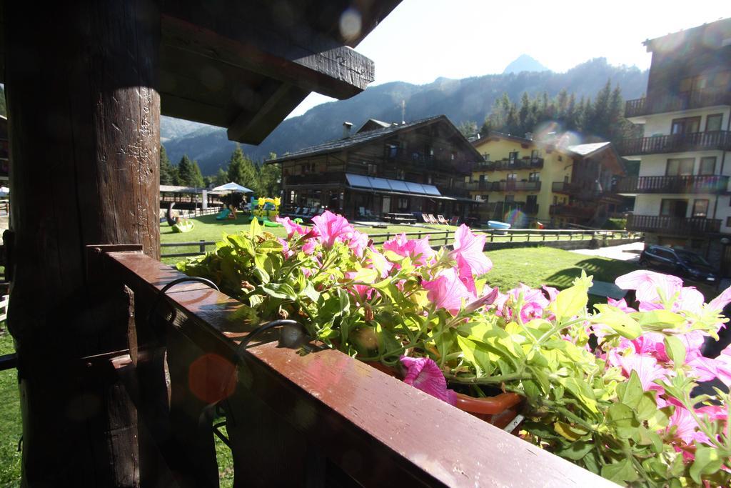 Residence Les Coupoles Champoluc Quarto foto